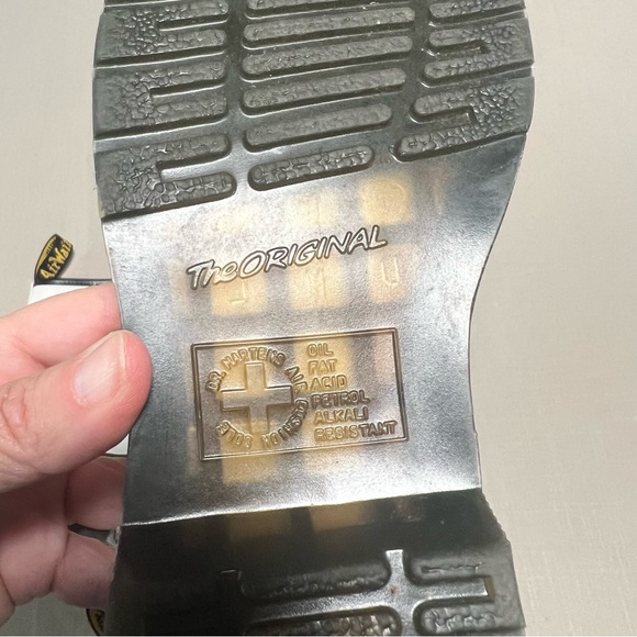 Dr. Martens 1460 White Leather Lace-Up Combat Boots • Women’s 8 (EU 39) - Picture 9 of 15